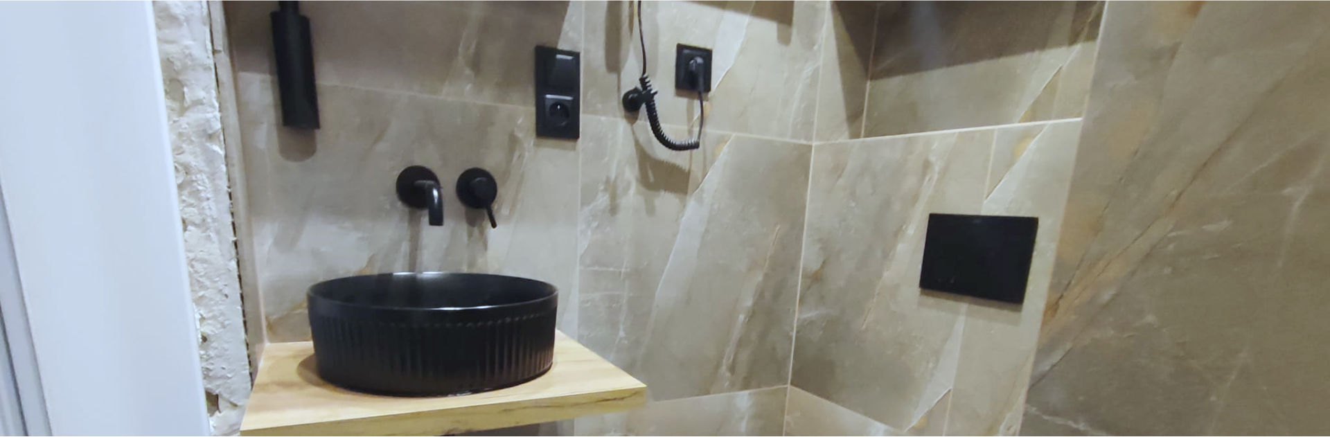 Metamorfoza łazienki w domku w Wieliszewie: Jak kompleksowy remont zmienia wszystko